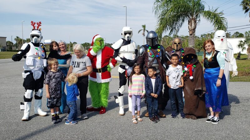 Mama Lu and friends spread holiday cheer